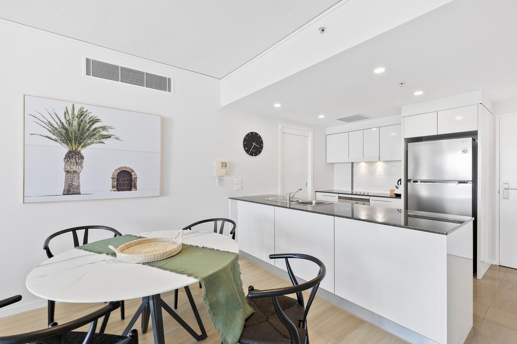 Broadbeach Bliss, 18th Floor Sierra Grand Oasis
