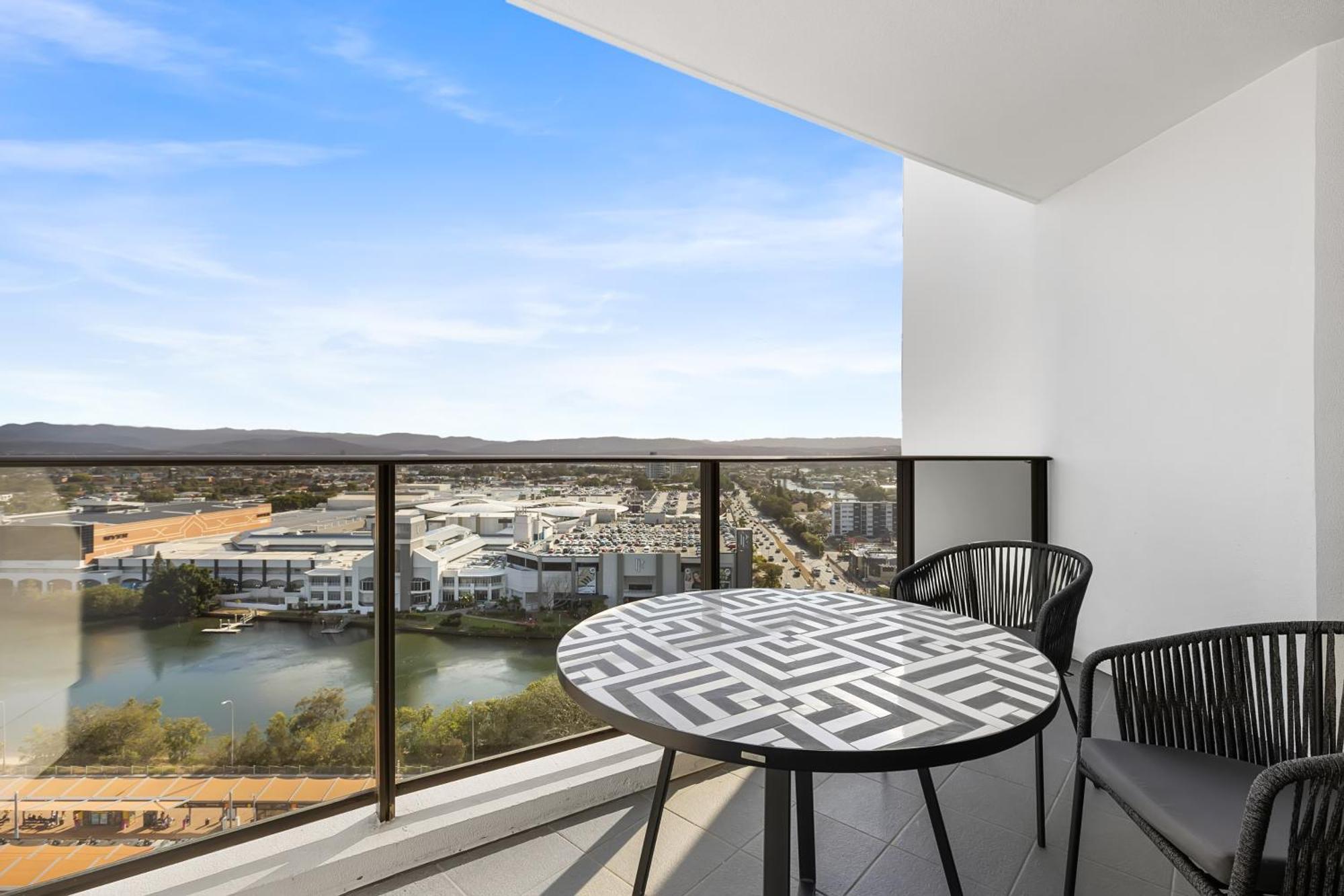 Broadbeach Bliss, 18th Floor Sierra Grand Oasis * Gold Coast