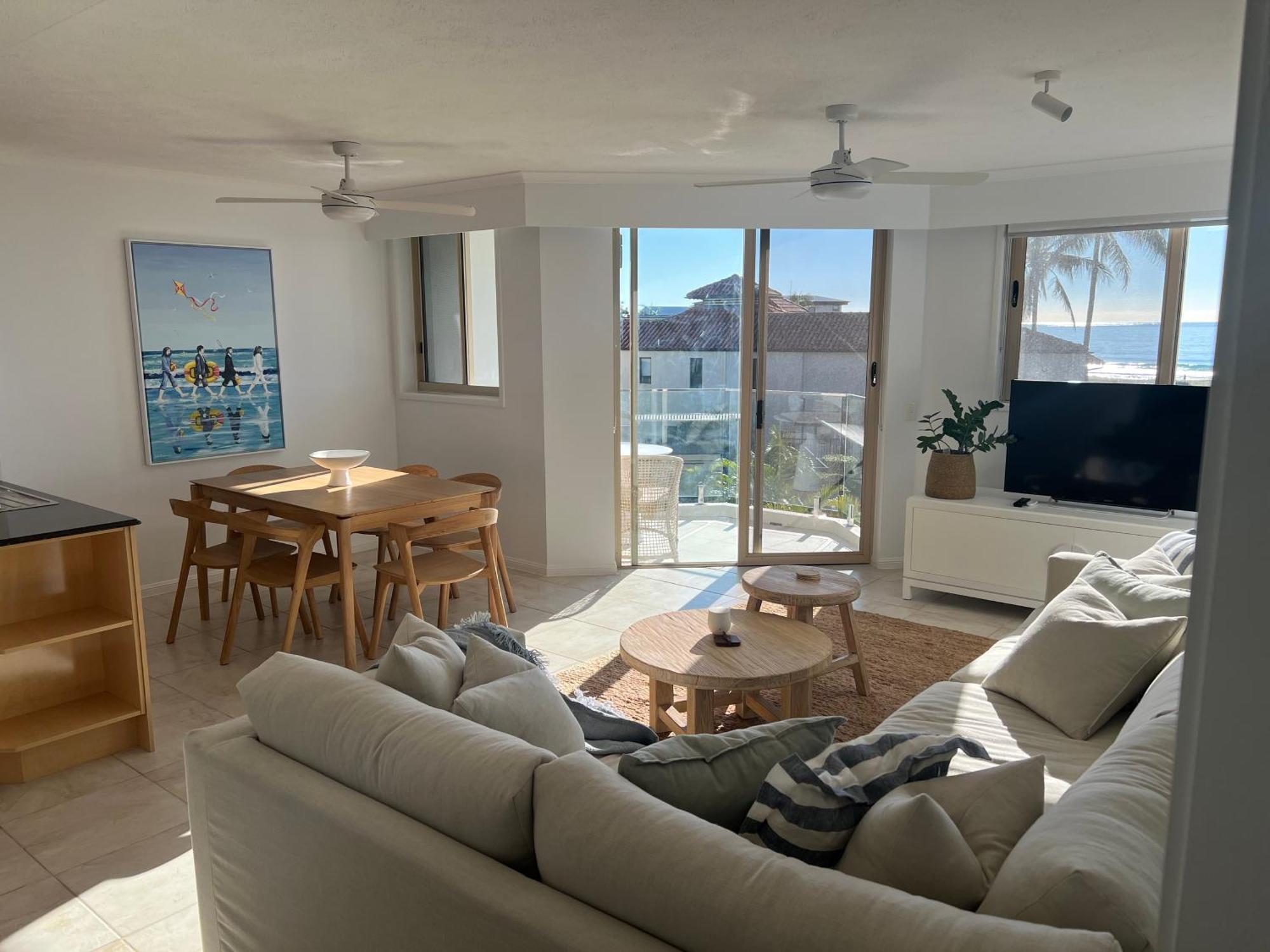 Sandcastles On Currumbin Beachfront, 4* Gold Coast
