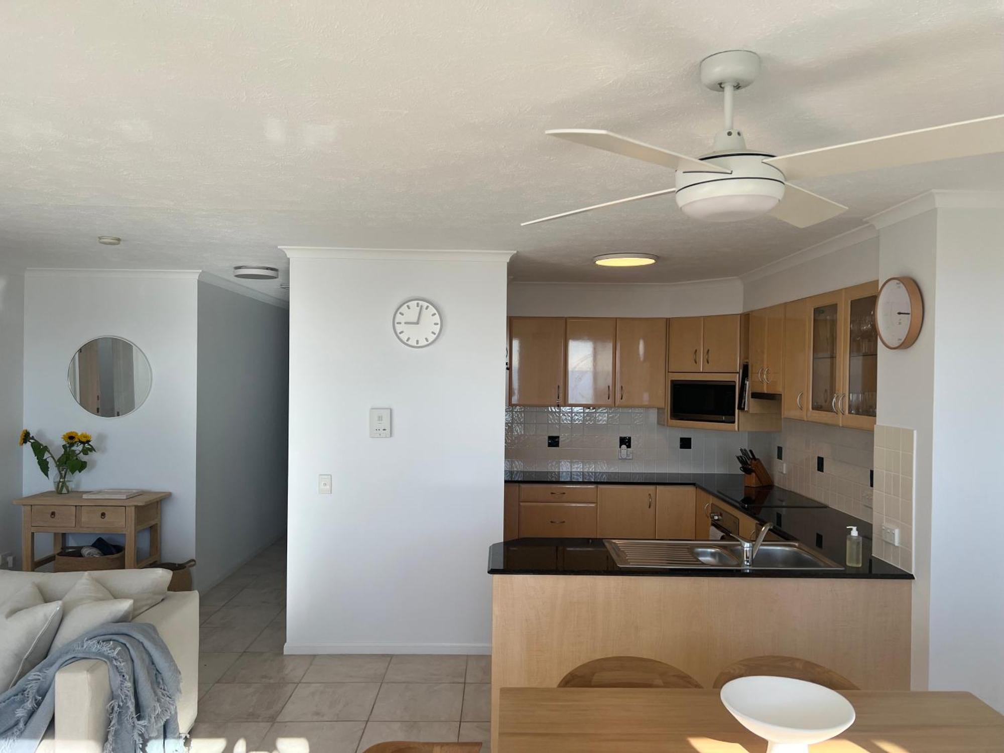 Aparthotel Sandcastles On Currumbin Beachfront, 4*