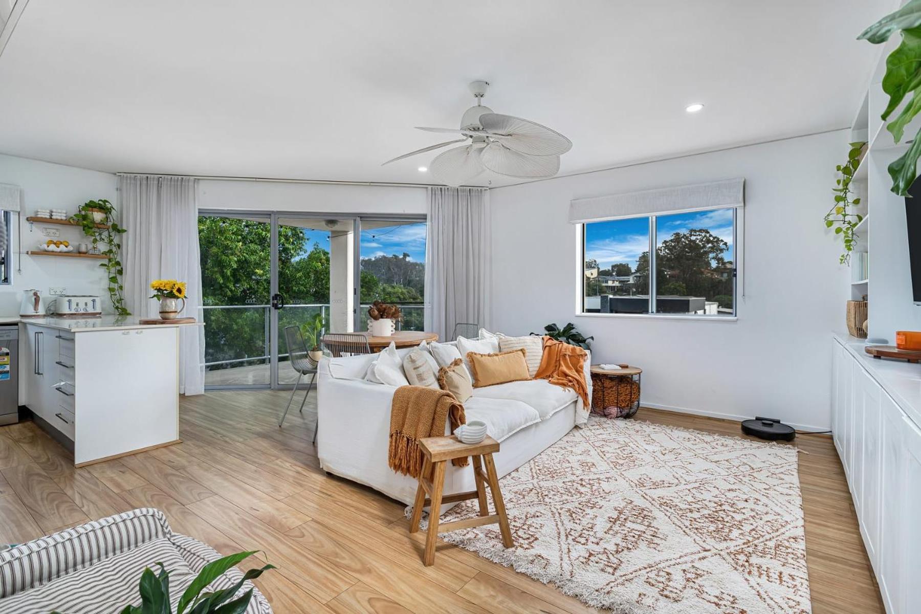 Casablanca By Khove * Gold Coast
