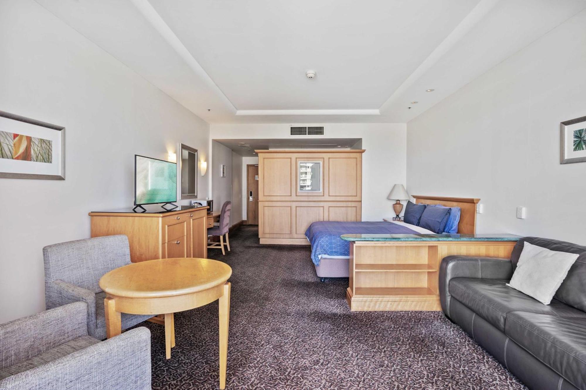 Surfers Paradise Studio, Short Walk To *