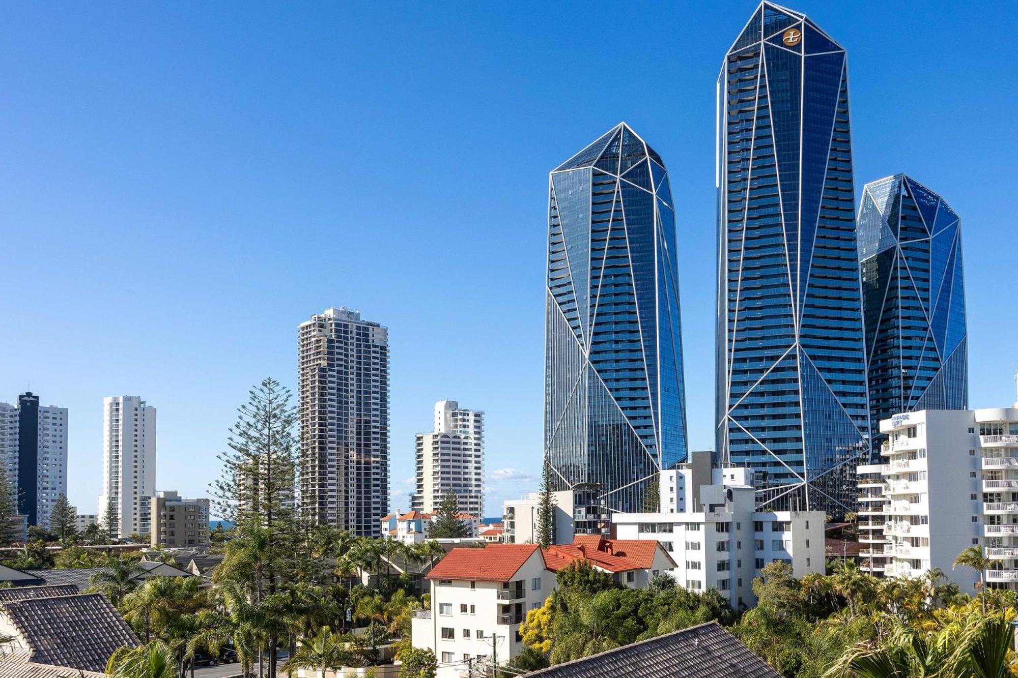 Surfers Paradise Studio, Short Walk To Apartment