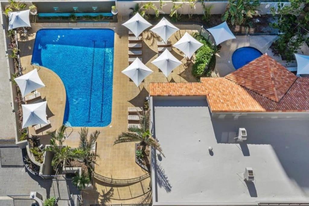 Apartment 2br Beachfront Family Friendly Surfers