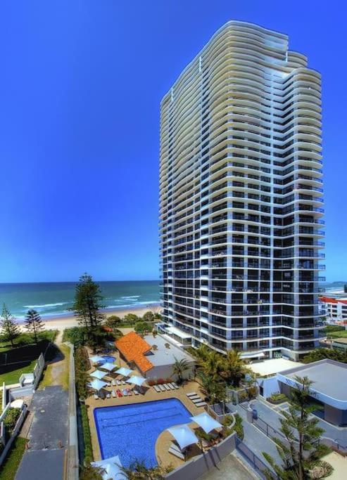 2br Beachfront Family Friendly Surfers Gold Coast