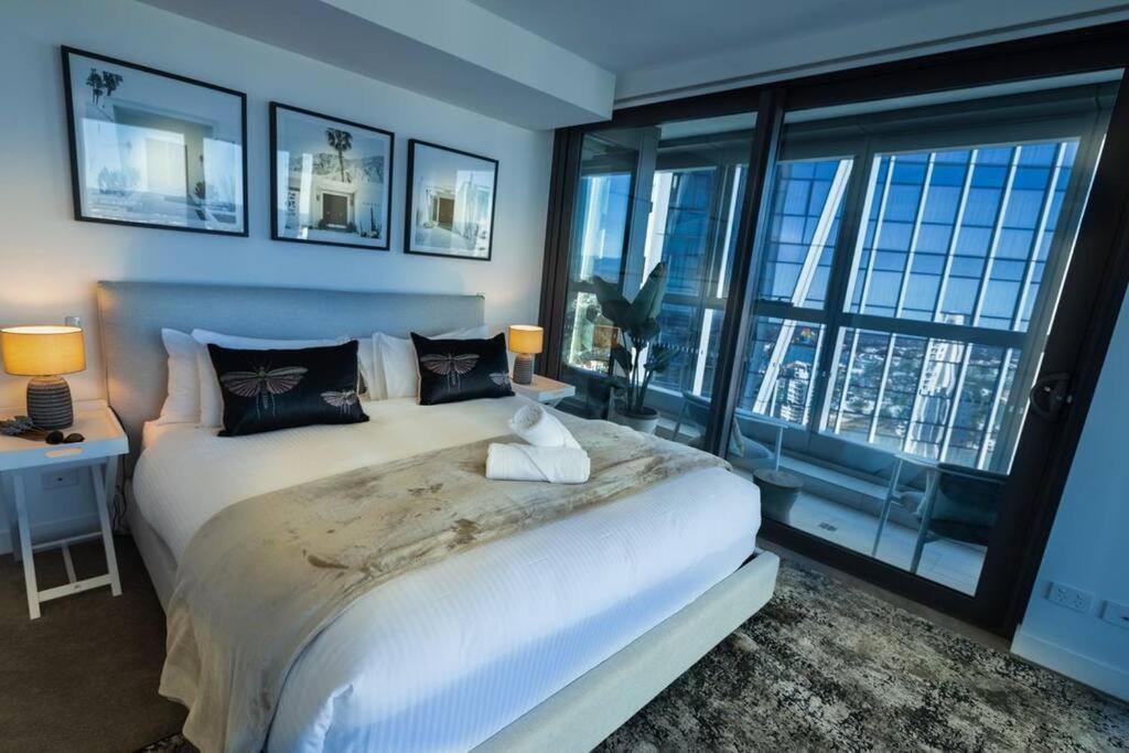 Beachfront Luxury Apartment Gold Coast
