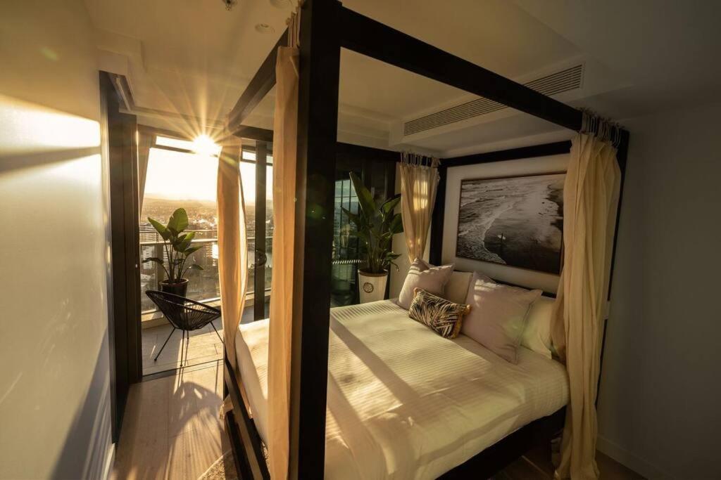 Beachfront Luxury Apartment