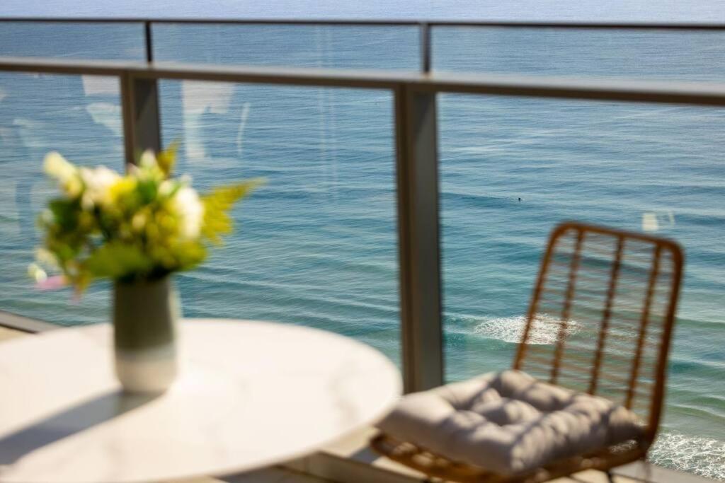 Apartment Beachfront Luxury