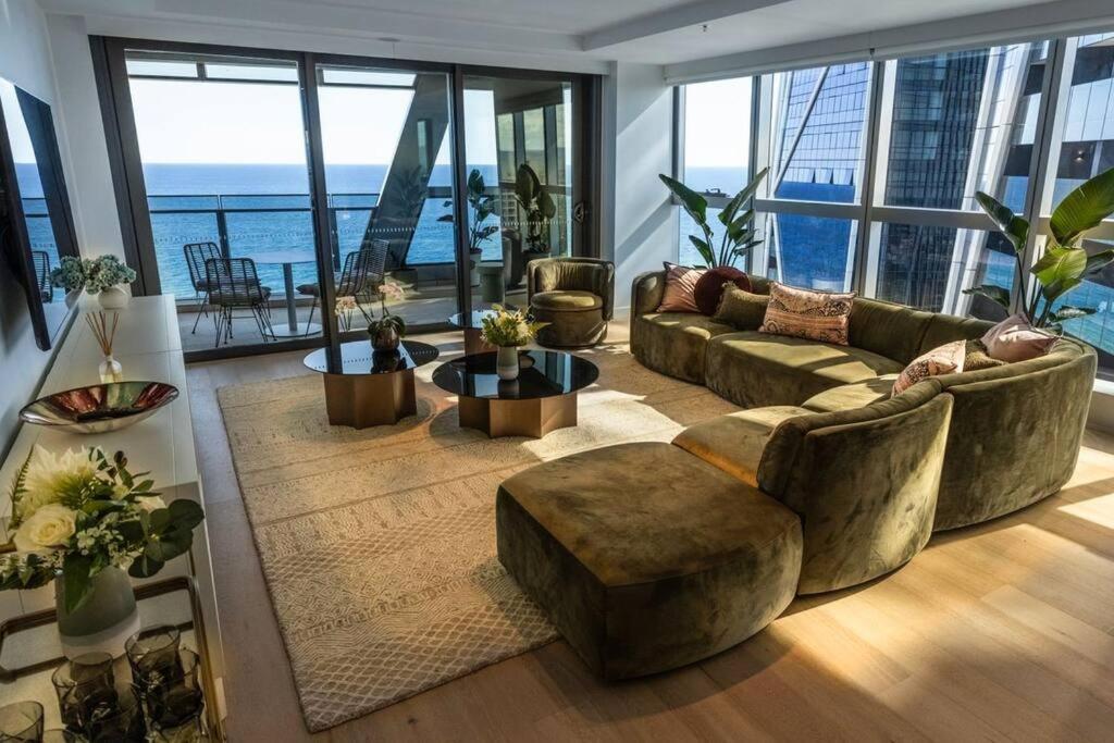Beachfront Luxury Gold Coast