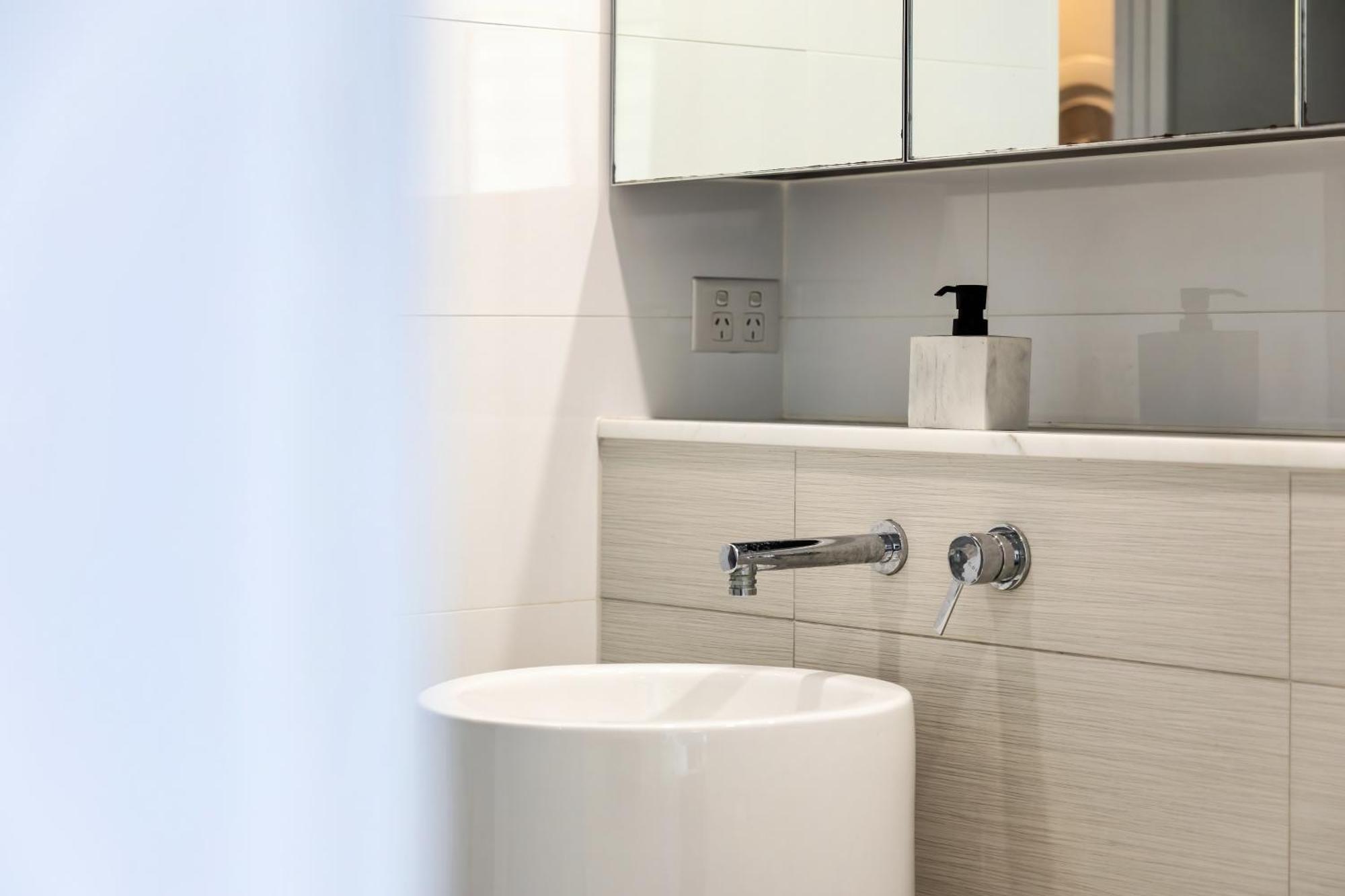 Oracle Beachfront Broadbeach Apartment *