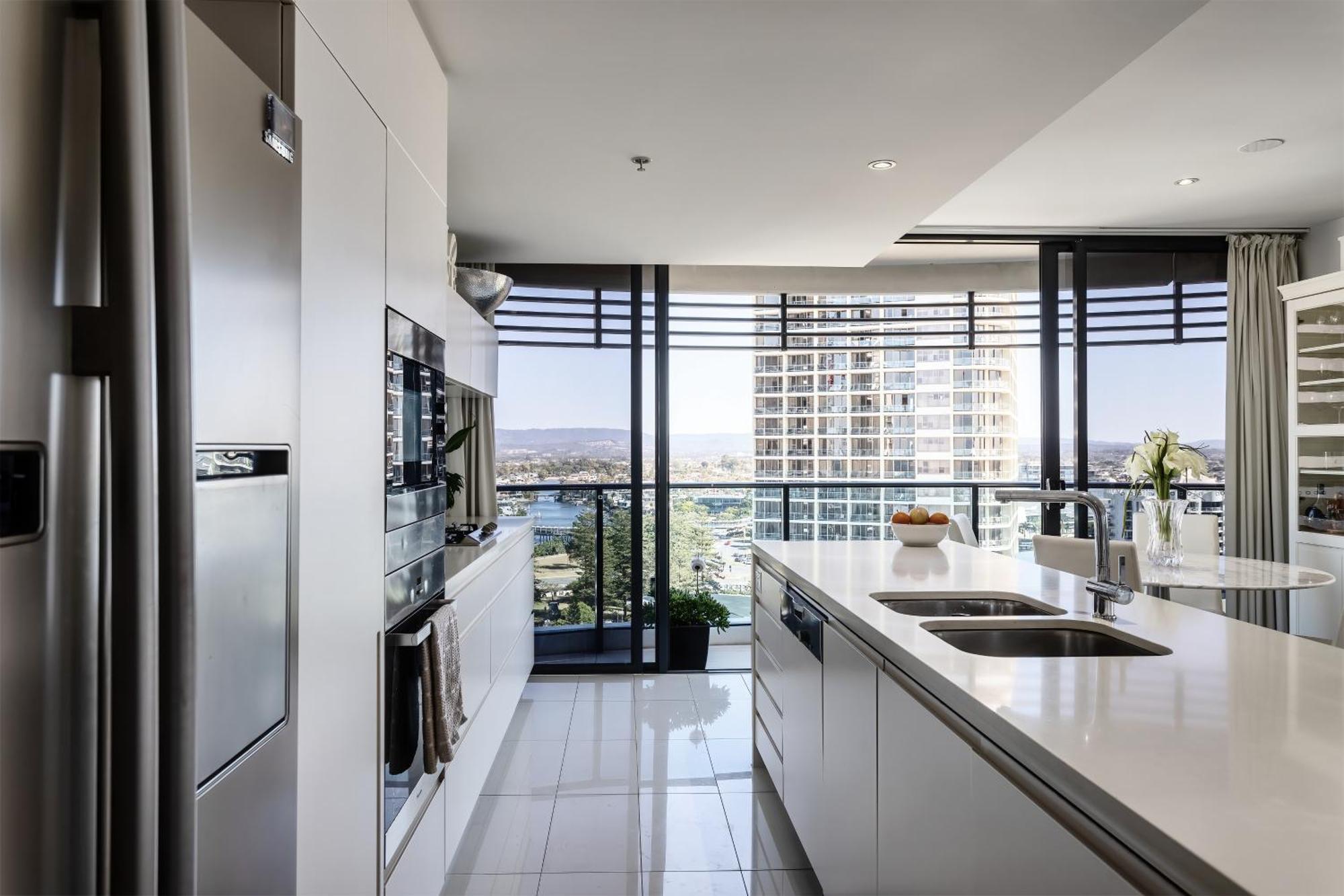 Apartment Oracle Beachfront Broadbeach Gold Coast