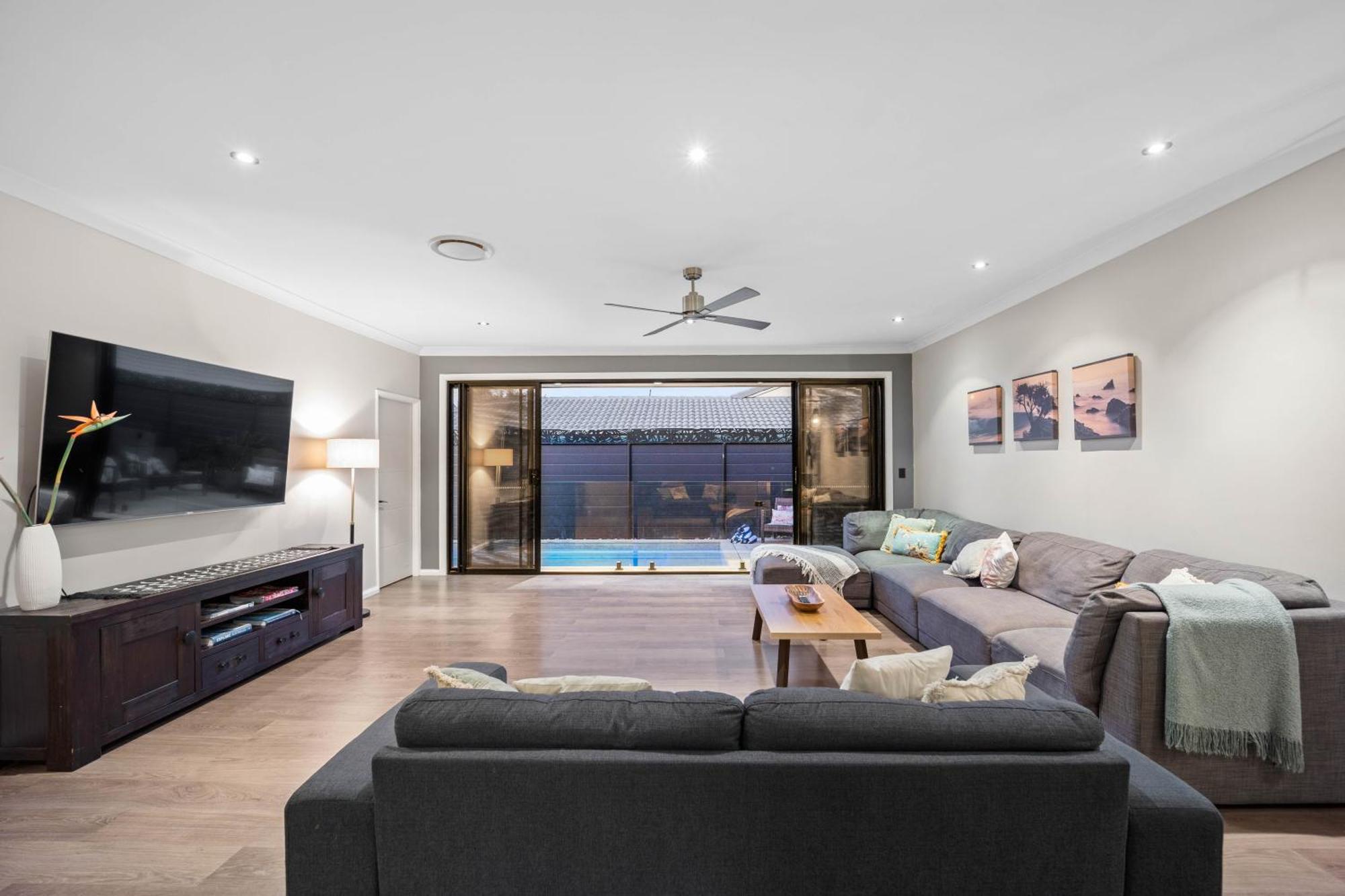 Holiday home Charming Group Getaway - 9 Mins To Burleigh Gold Coast