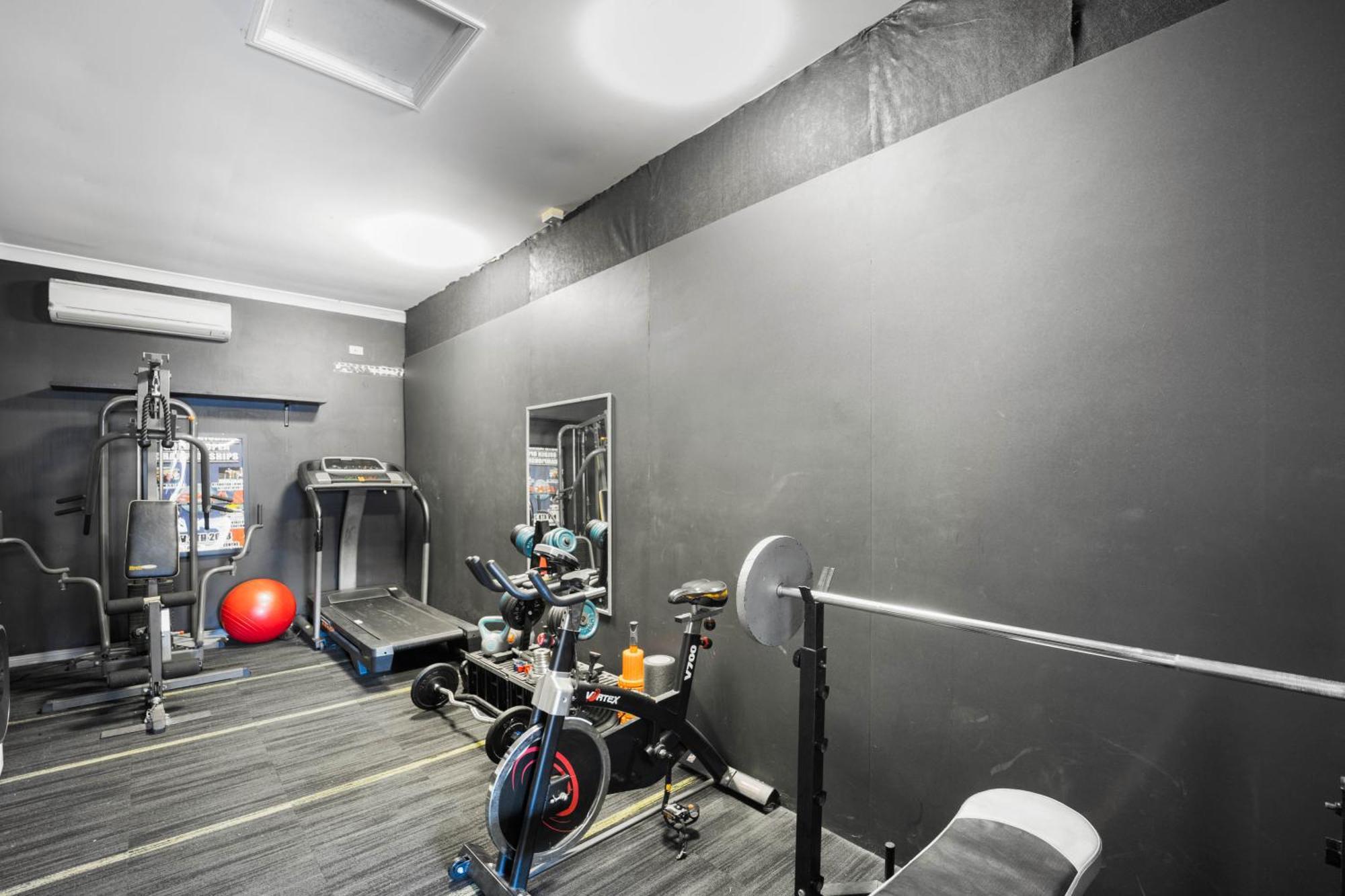 Charming Group Getaway - 9 Mins To Burleigh *