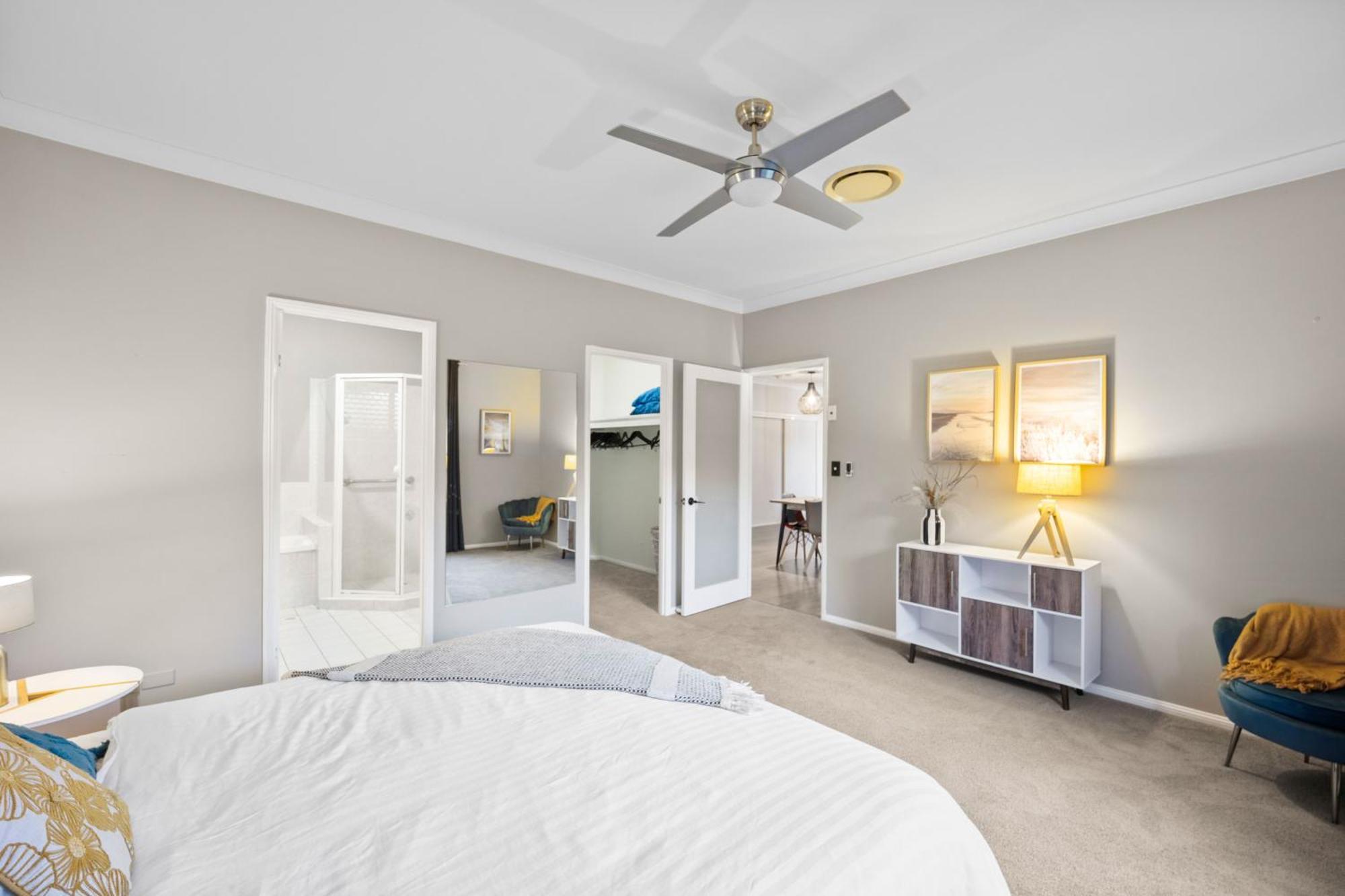 Holiday home Charming Group Getaway - 9 Mins To Burleigh