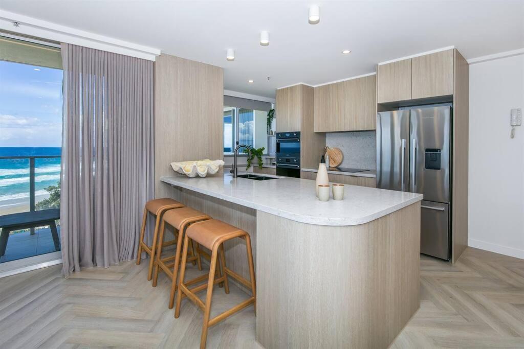 Apartment Bliss By The Surf Luxury Family *