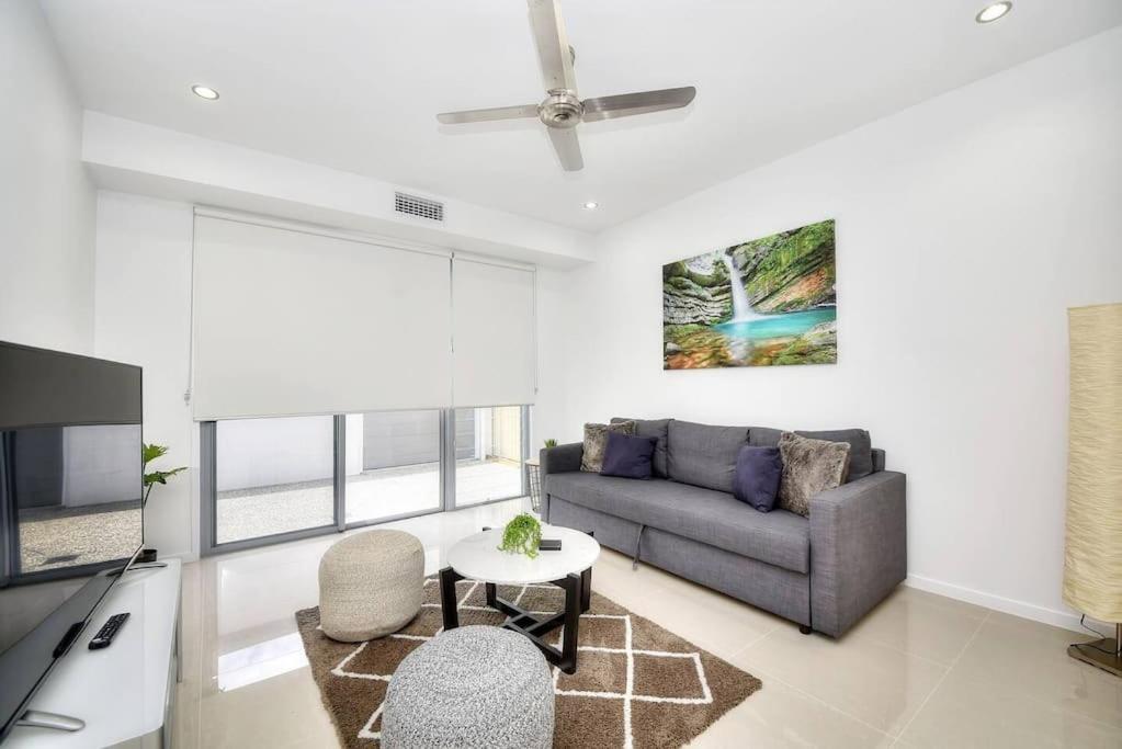 Bliss At Surfers Paradise