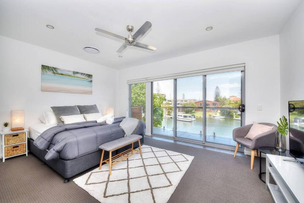 Bliss At Surfers Paradise Villa Gold Coast