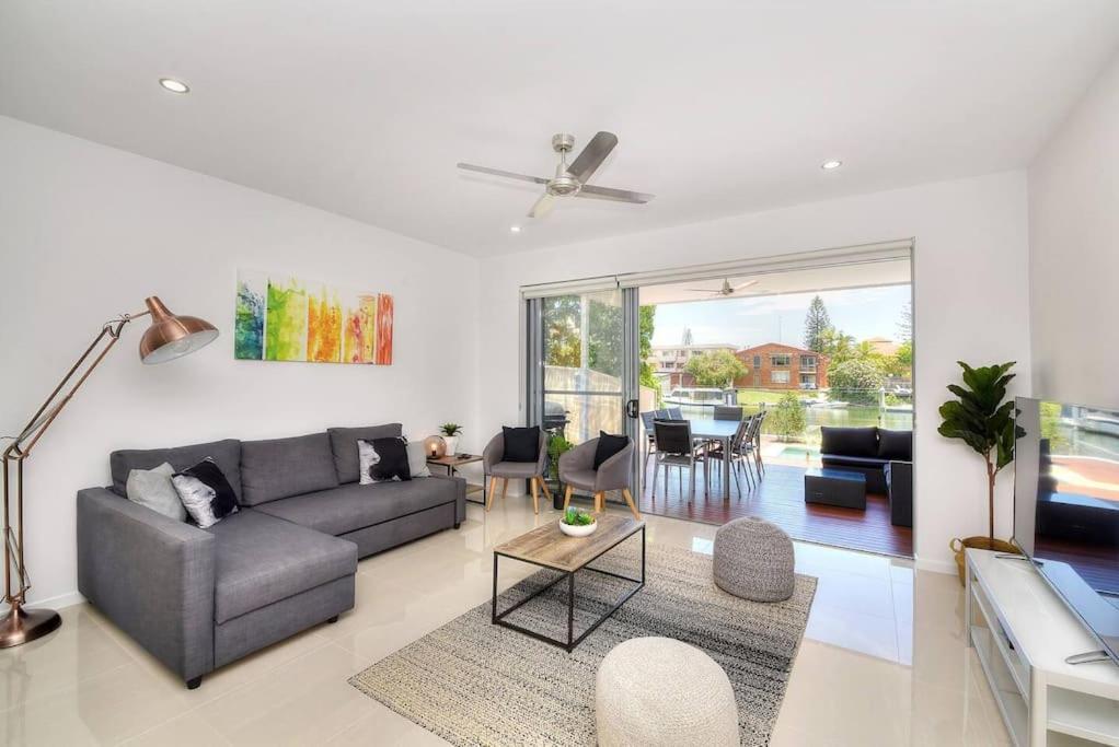 Bliss At Surfers Paradise Villa *