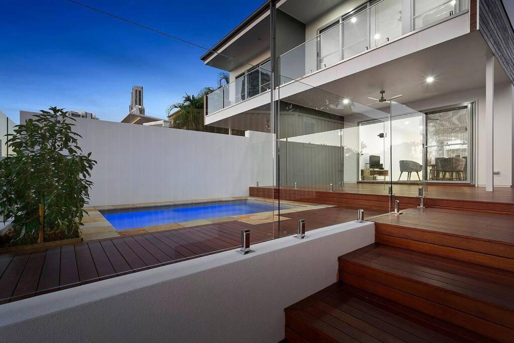 Bliss At Surfers Paradise Villa Gold Coast