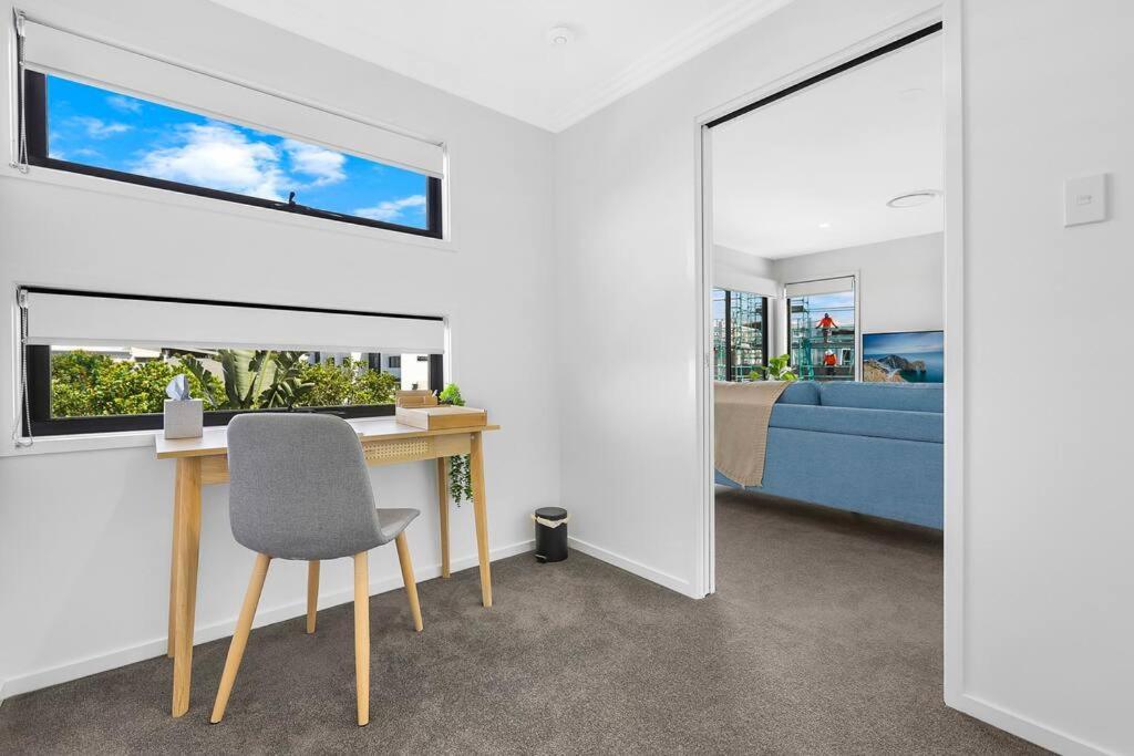 Canal Bliss 4br Waterfront Hope Island * Gold Coast