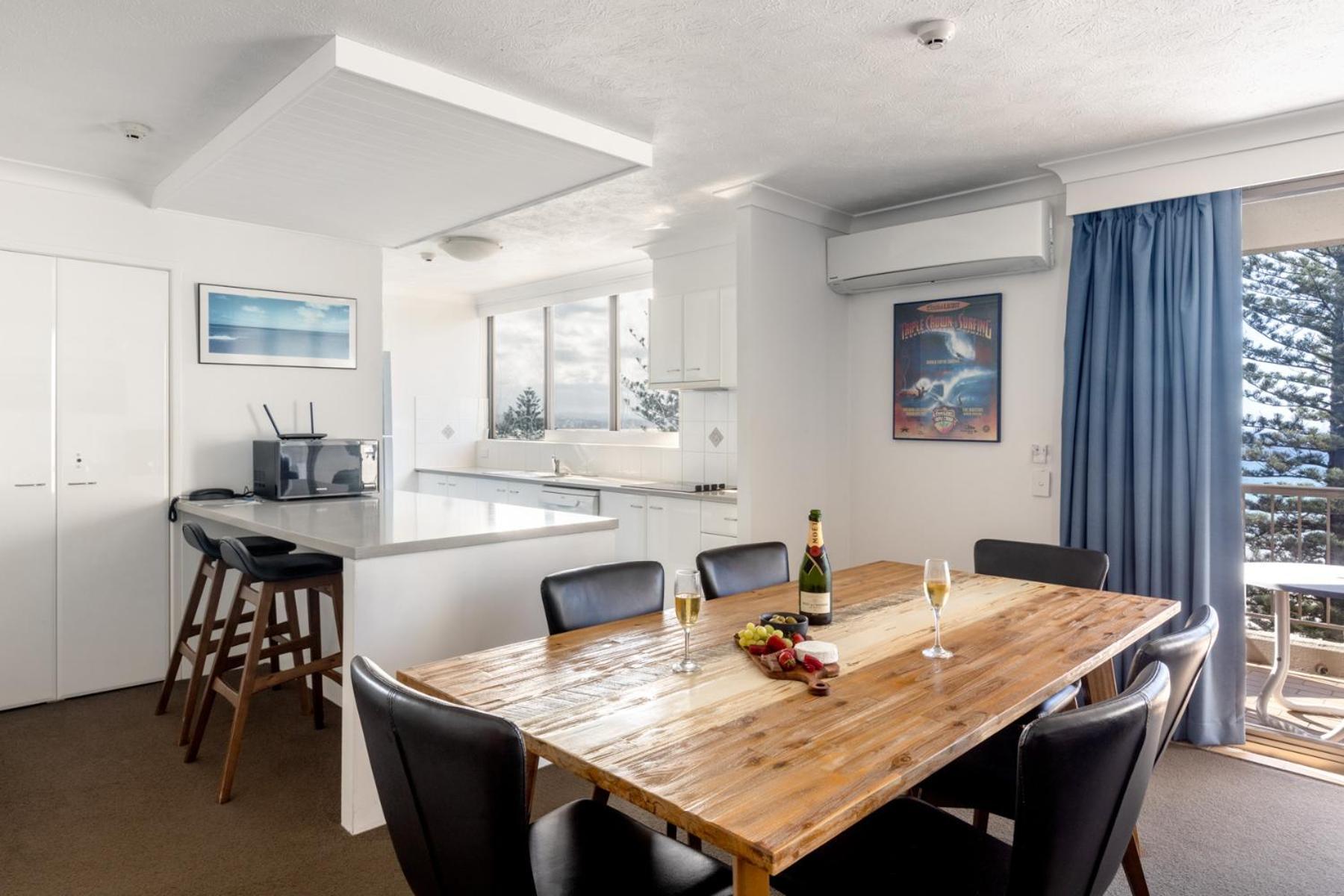 Columbia Beachfront On Rainbow Bay Aparthotel