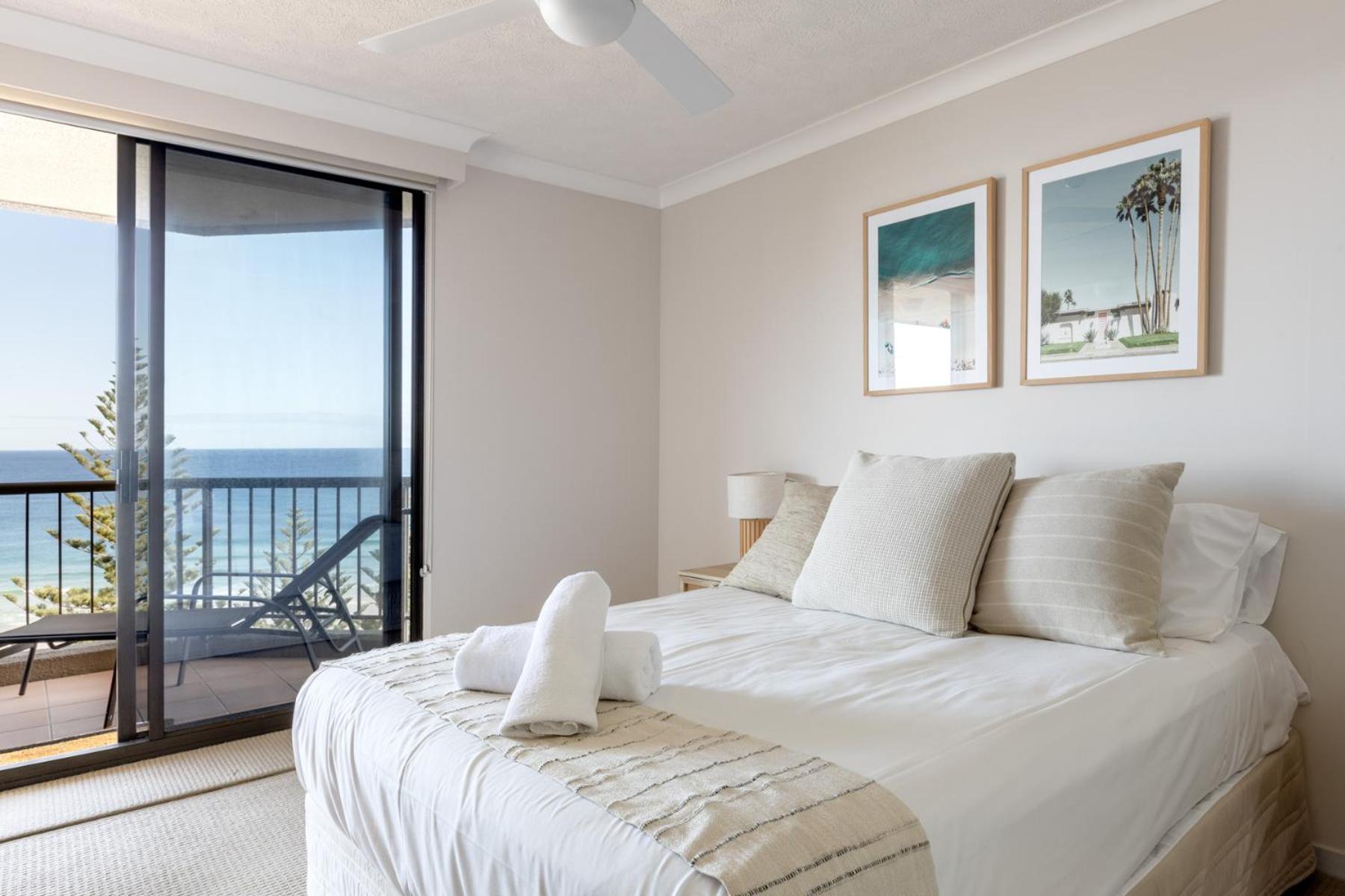 Columbia Beachfront On Rainbow Bay Aparthotel Gold Coast