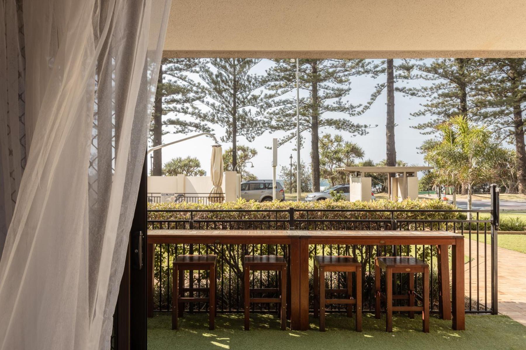 Columbia Beachfront On Rainbow Bay 4*