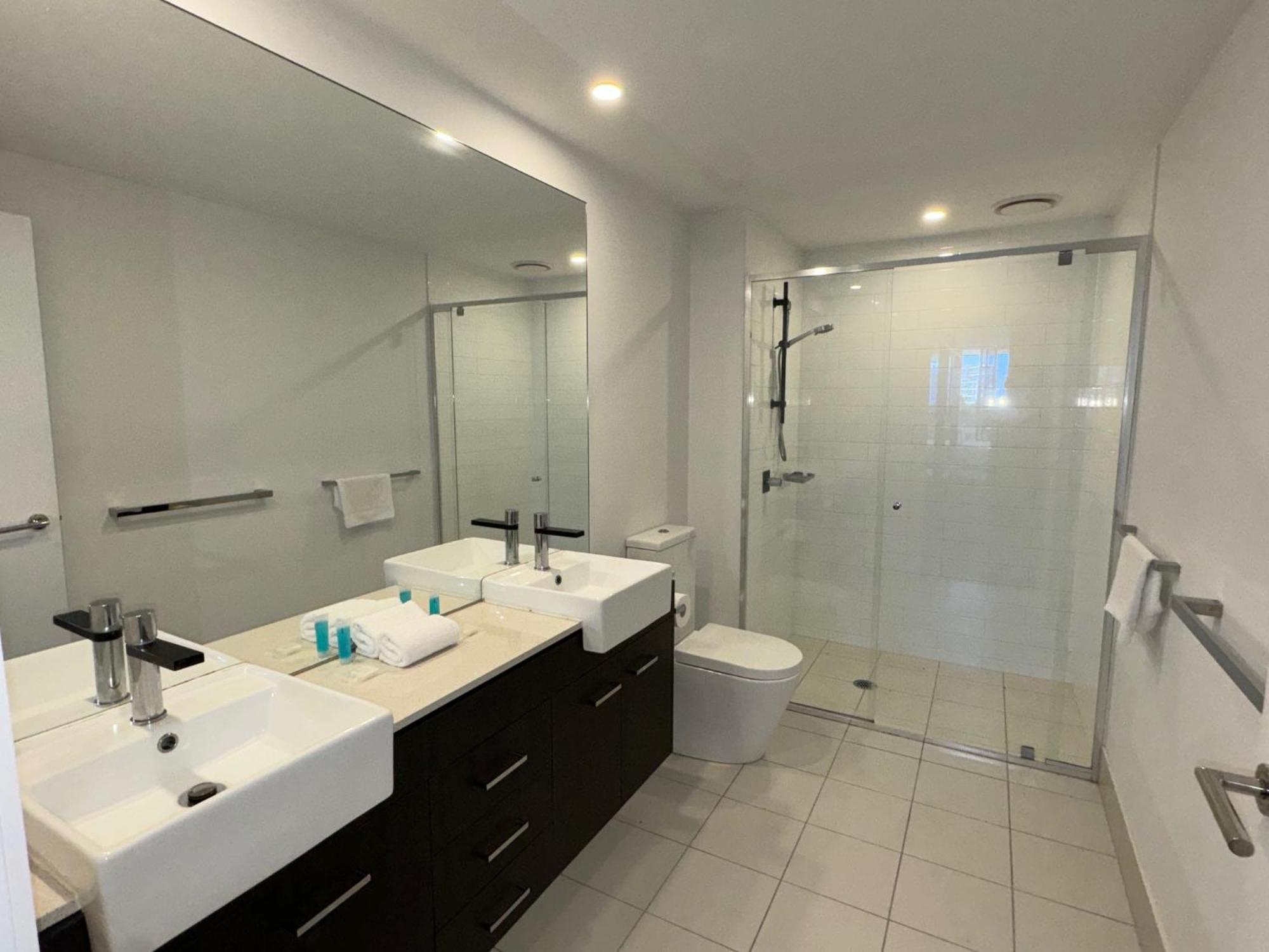 Harbour Quays 4*