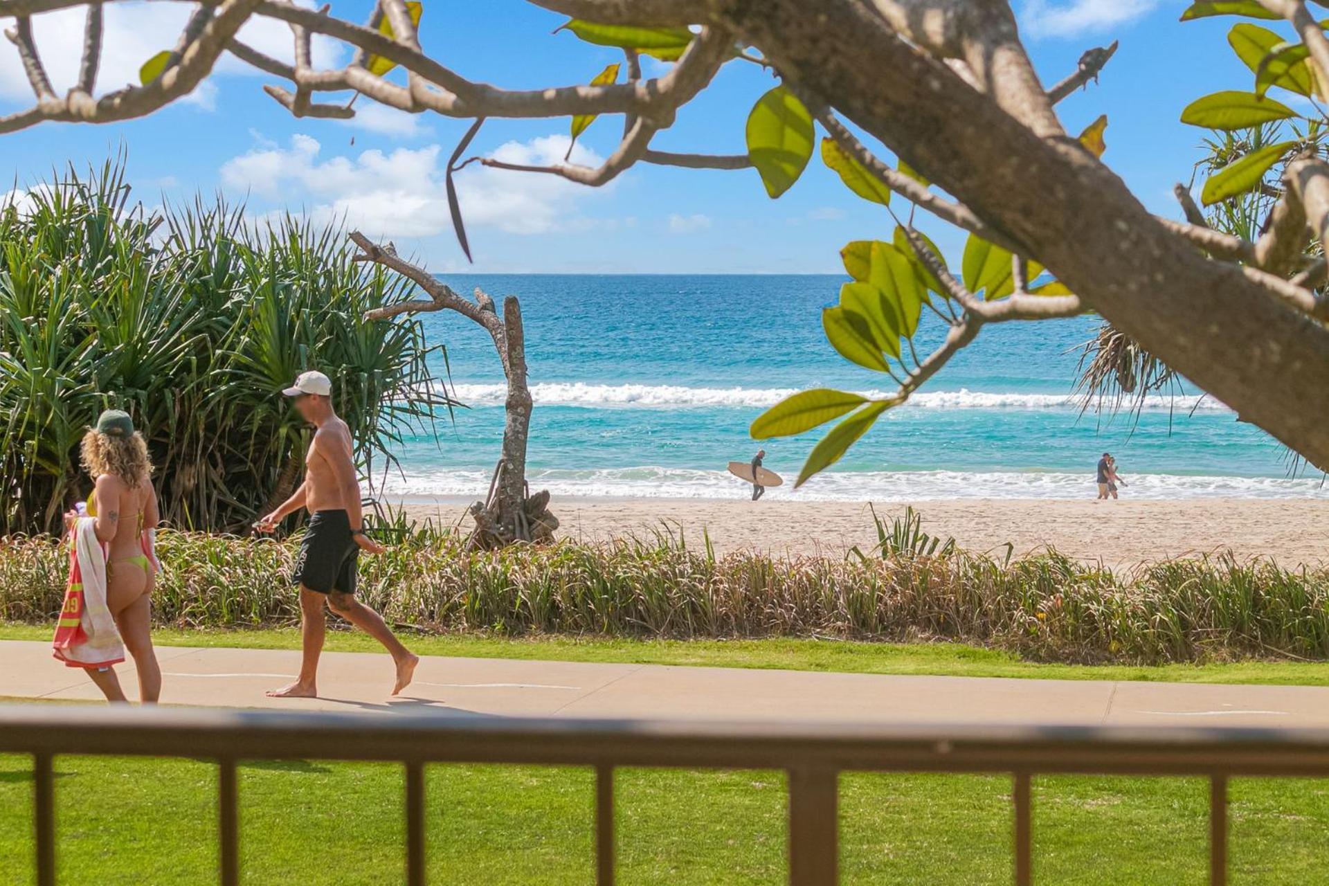 Tugun By The Unit 1 Apartment *