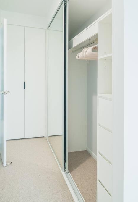 Lux Lakeside - Apartamento Gold Coast