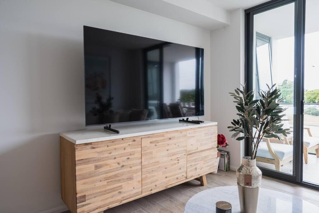 Lux Lakeside - Apartamento Gold Coast