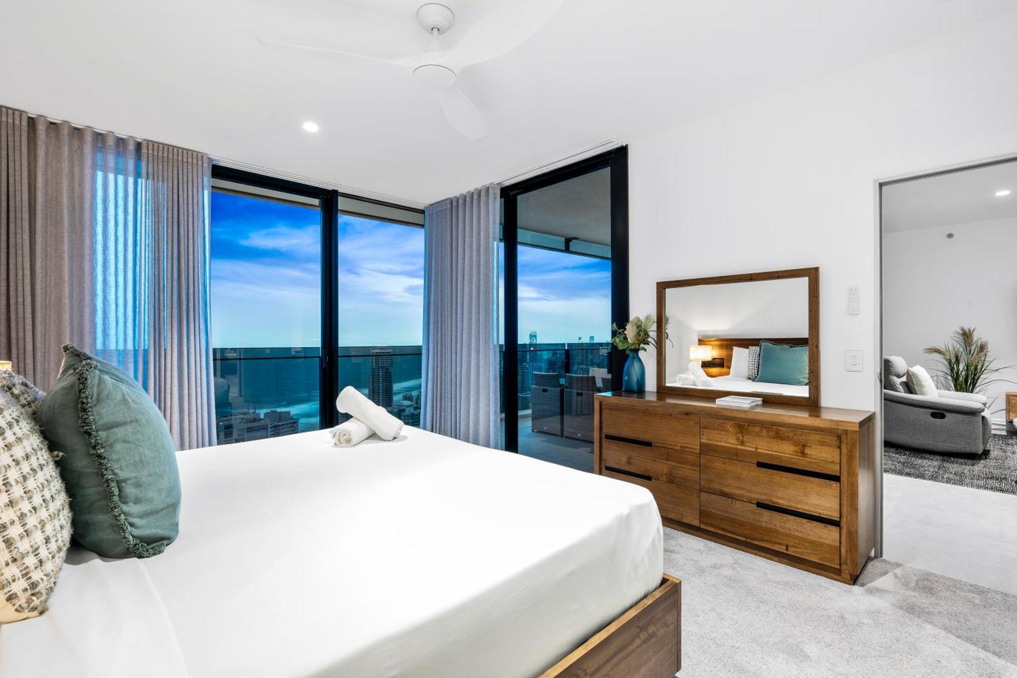 Apartment Levels 47 - 49 - Sub Penthouses At Circle On Cavill - Privately Managed