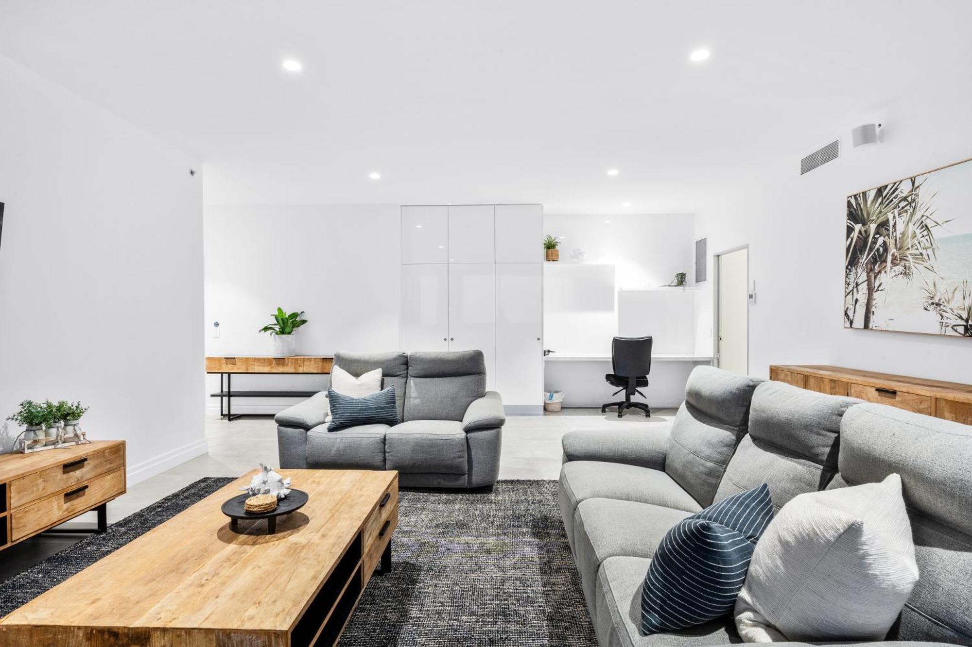 Levels 47 - 49 - Sub Penthouses At Circle On Cavill - Privately Managed * Gold Coast