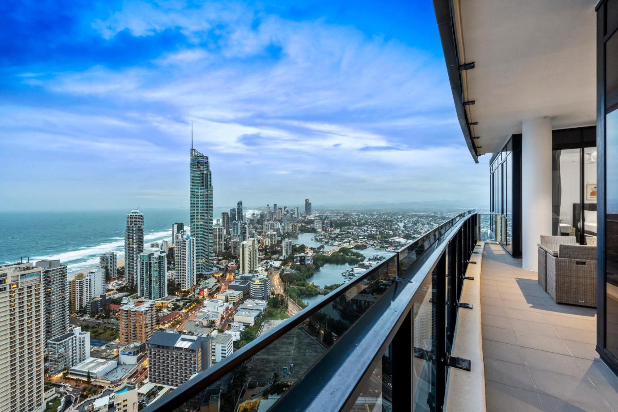 Levels 47 - 49 - Sub Penthouses At Circle On Cavill - Privately Managed Apartment *