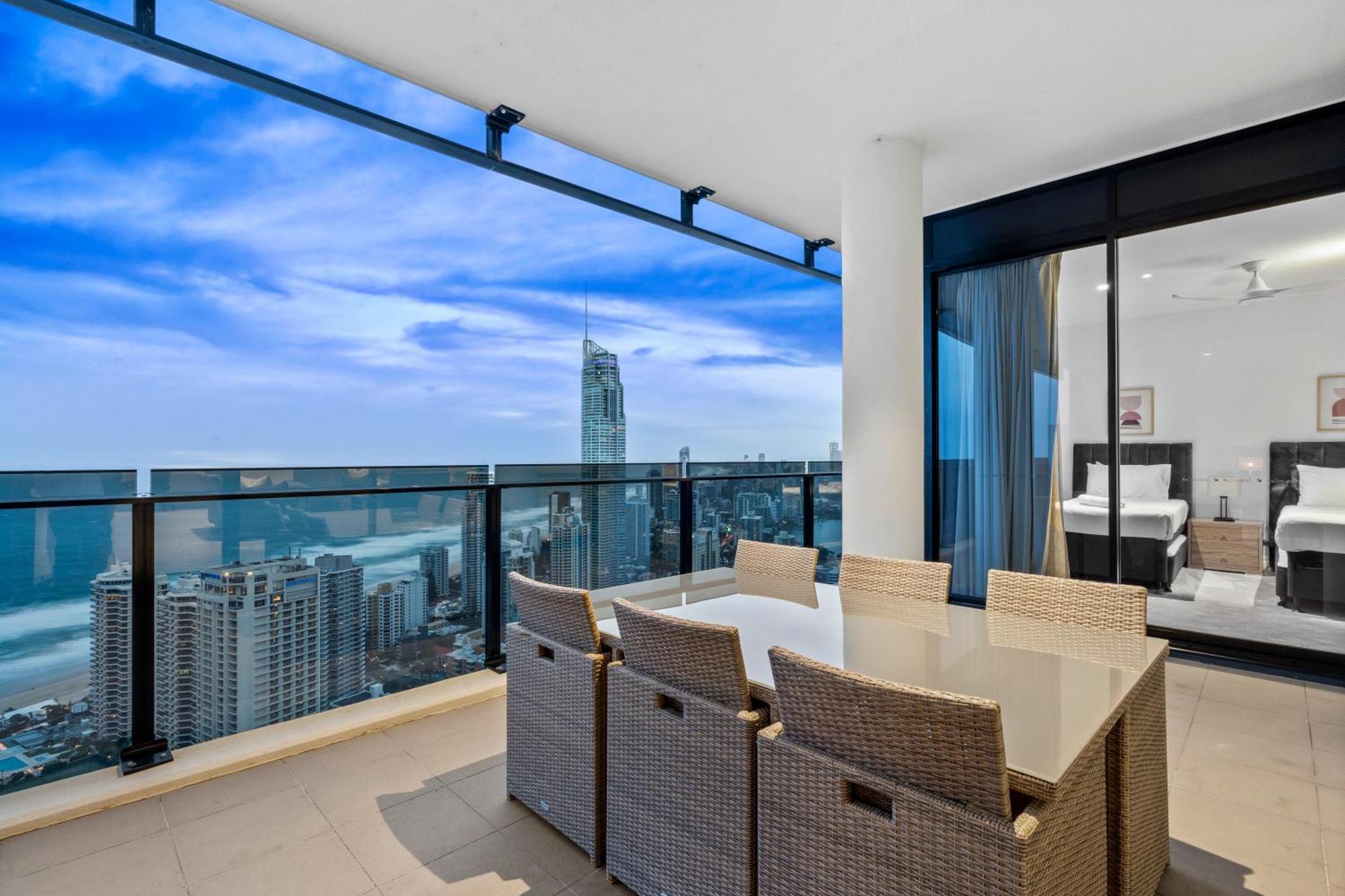 Self-contained At Circle On Cavill - Privately Managed - Wow Apartment Gold Coast