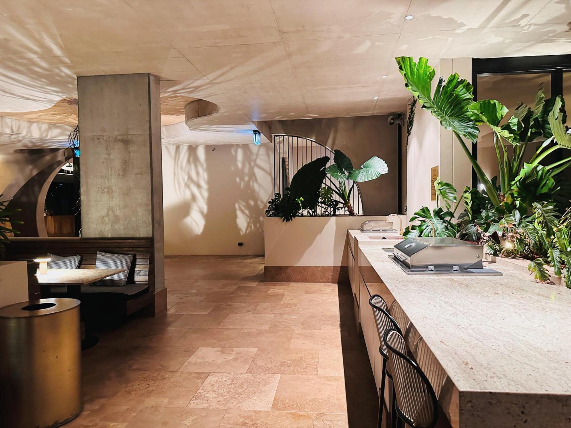 Luxe Living With Ocean View 3 Beds Parking