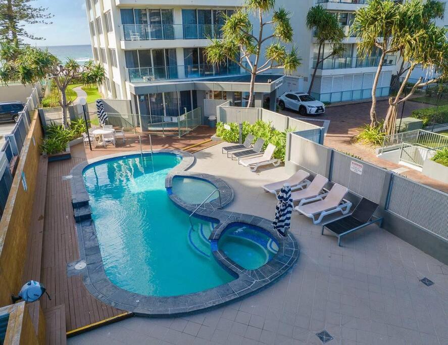 Absolute Beachfront 3b Pool *