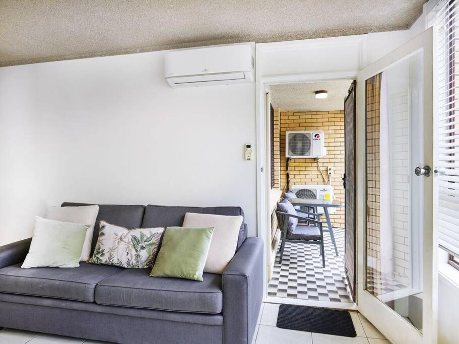 Apartment Cheap And Cheerful Budget Gold Coast