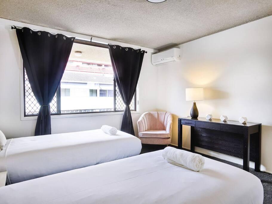 Cheap And Cheerful Budget Apartment Gold Coast