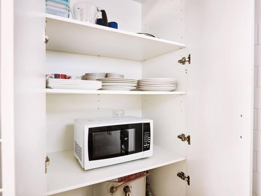Cheap And Cheerful Budget Apartment Gold Coast