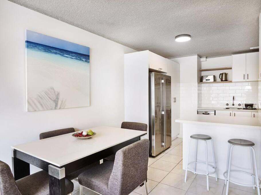Cheap And Cheerful Budget * Gold Coast