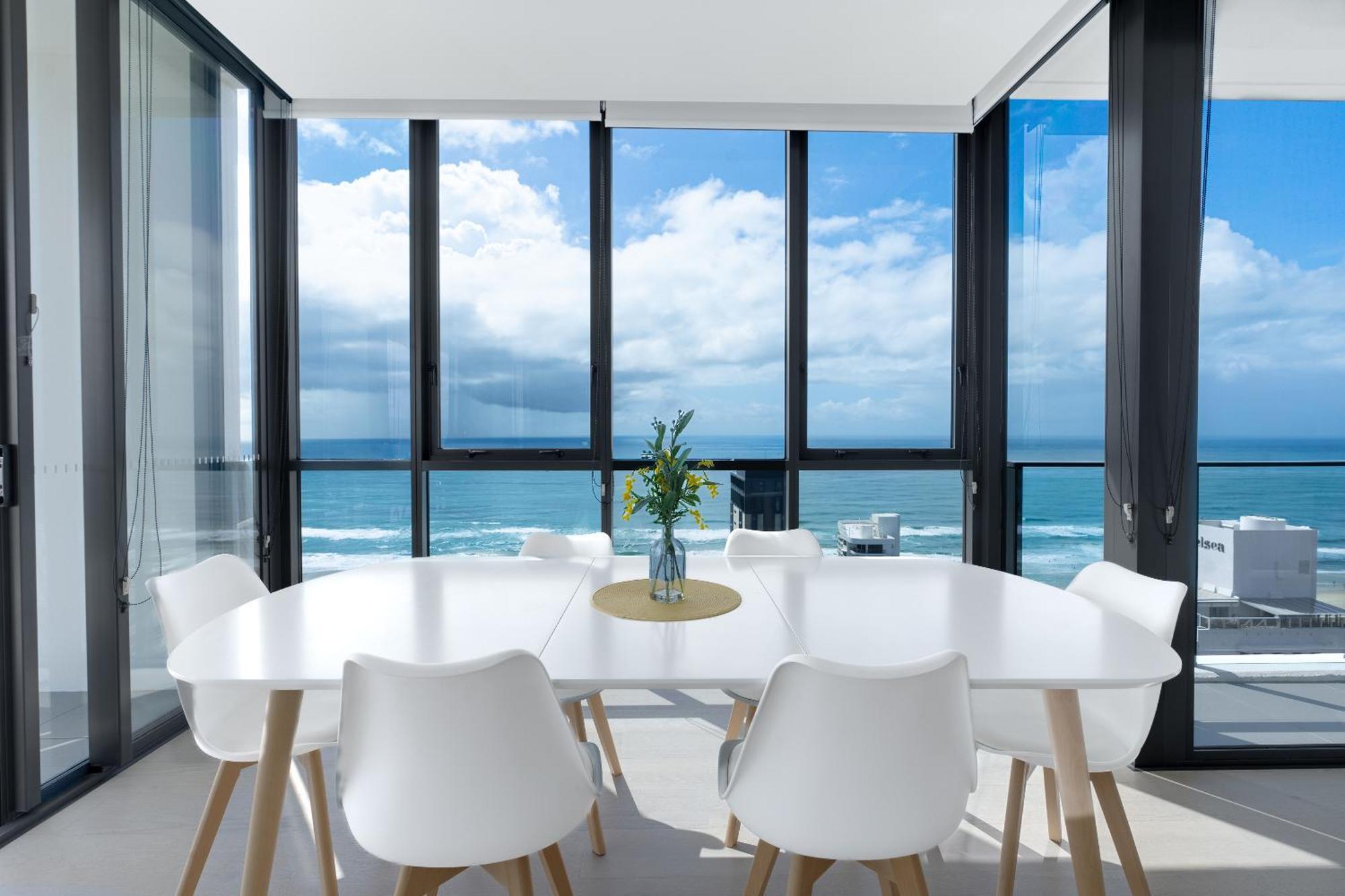 3br- Luxury Penthouse Apartment