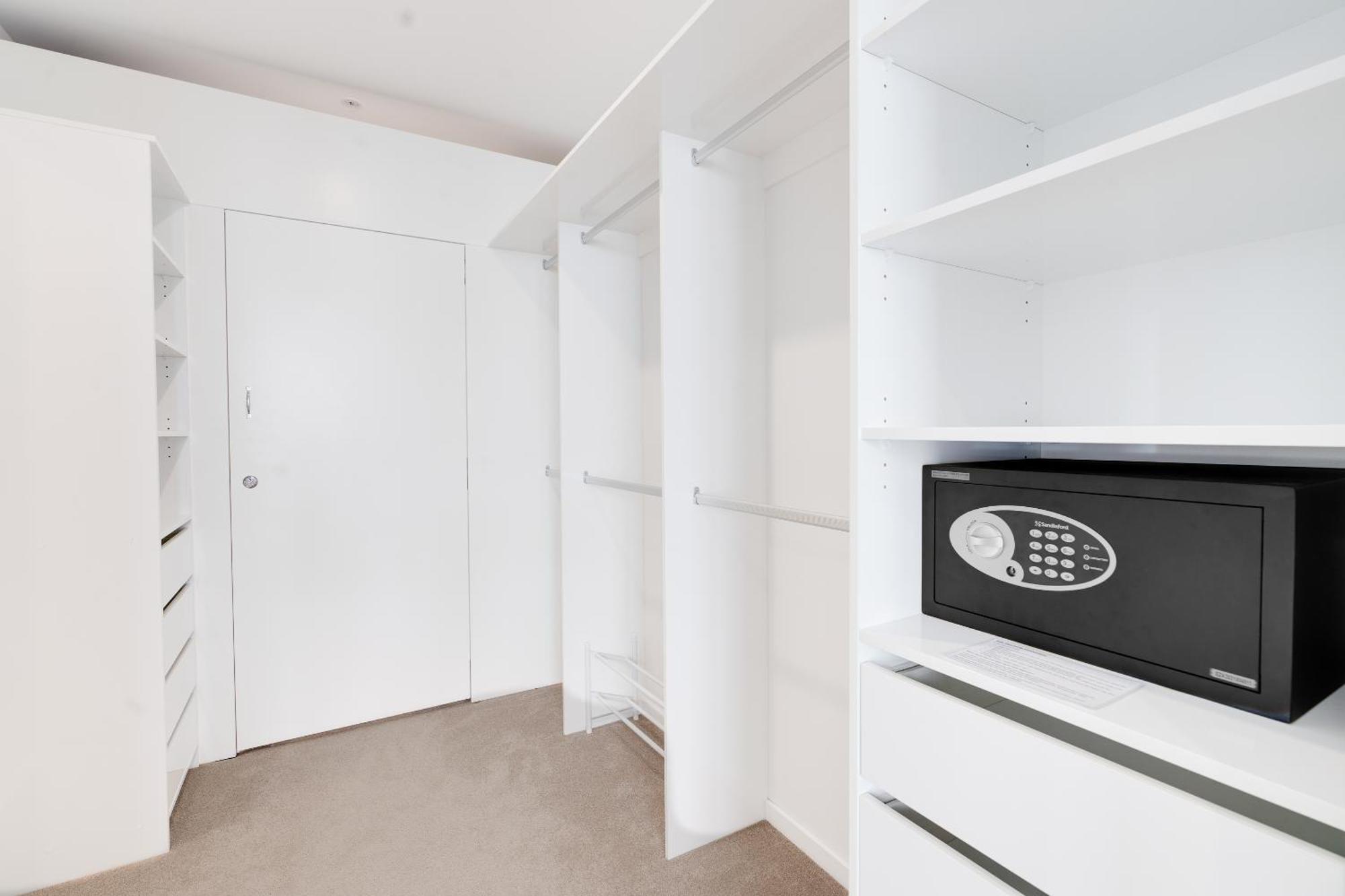 3br- Luxury Penthouse *
