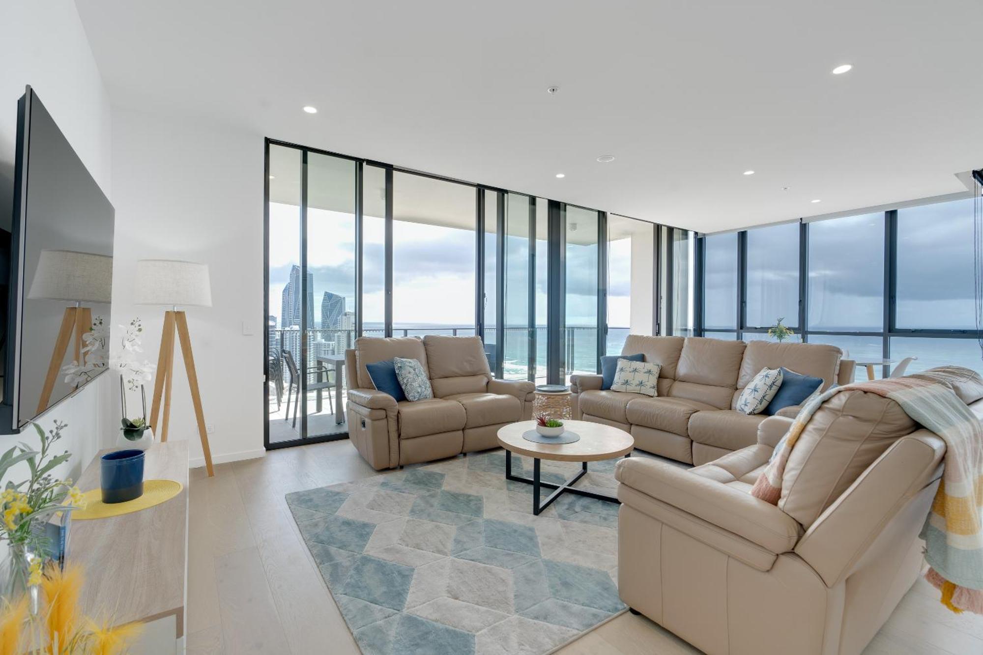 3br- Luxury Penthouse Apartment