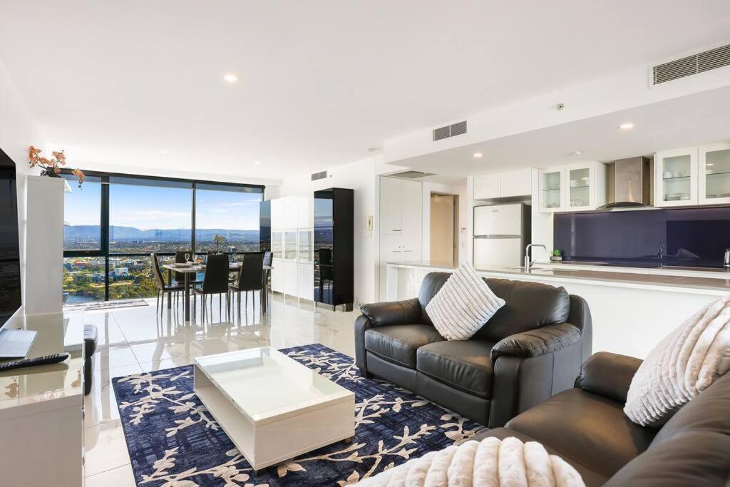 Apartment Huge Circle On Cavill 2 Brm Sleeps 6 - Optimise *