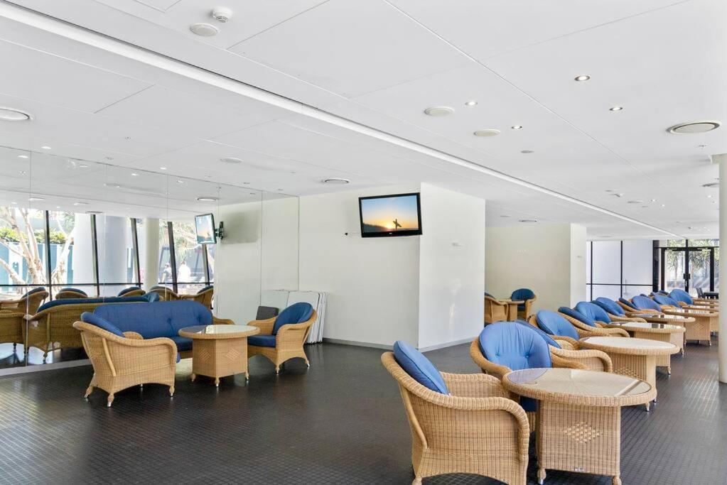 Apartment Huge Circle On Cavill 2 Brm Sleeps 6 - Optimise Gold Coast