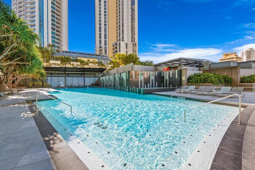 Huge Circle On Cavill 2 Brm Sleeps 6 - Optimise Gold Coast