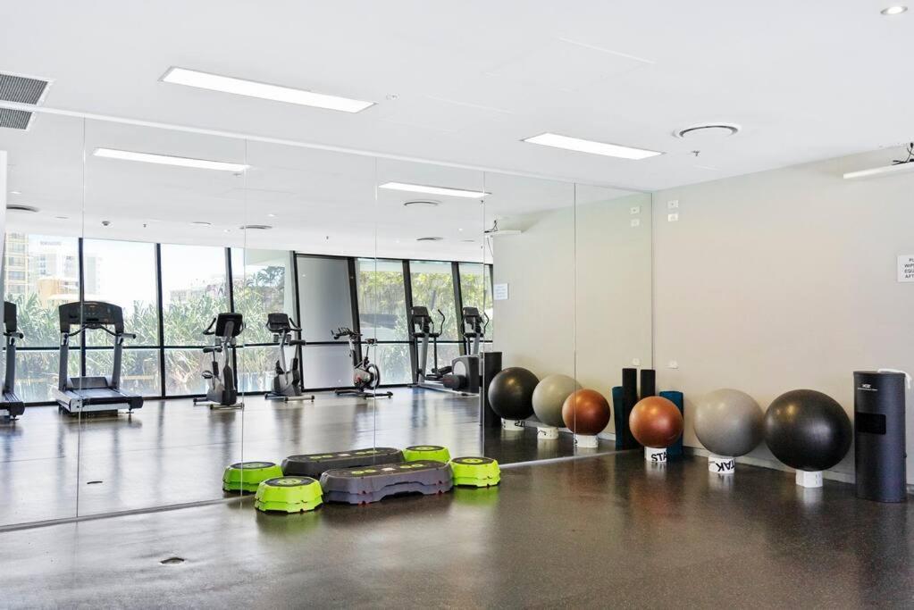 Apartment Huge Circle On Cavill 2 Brm Sleeps 6 - Optimise Gold Coast