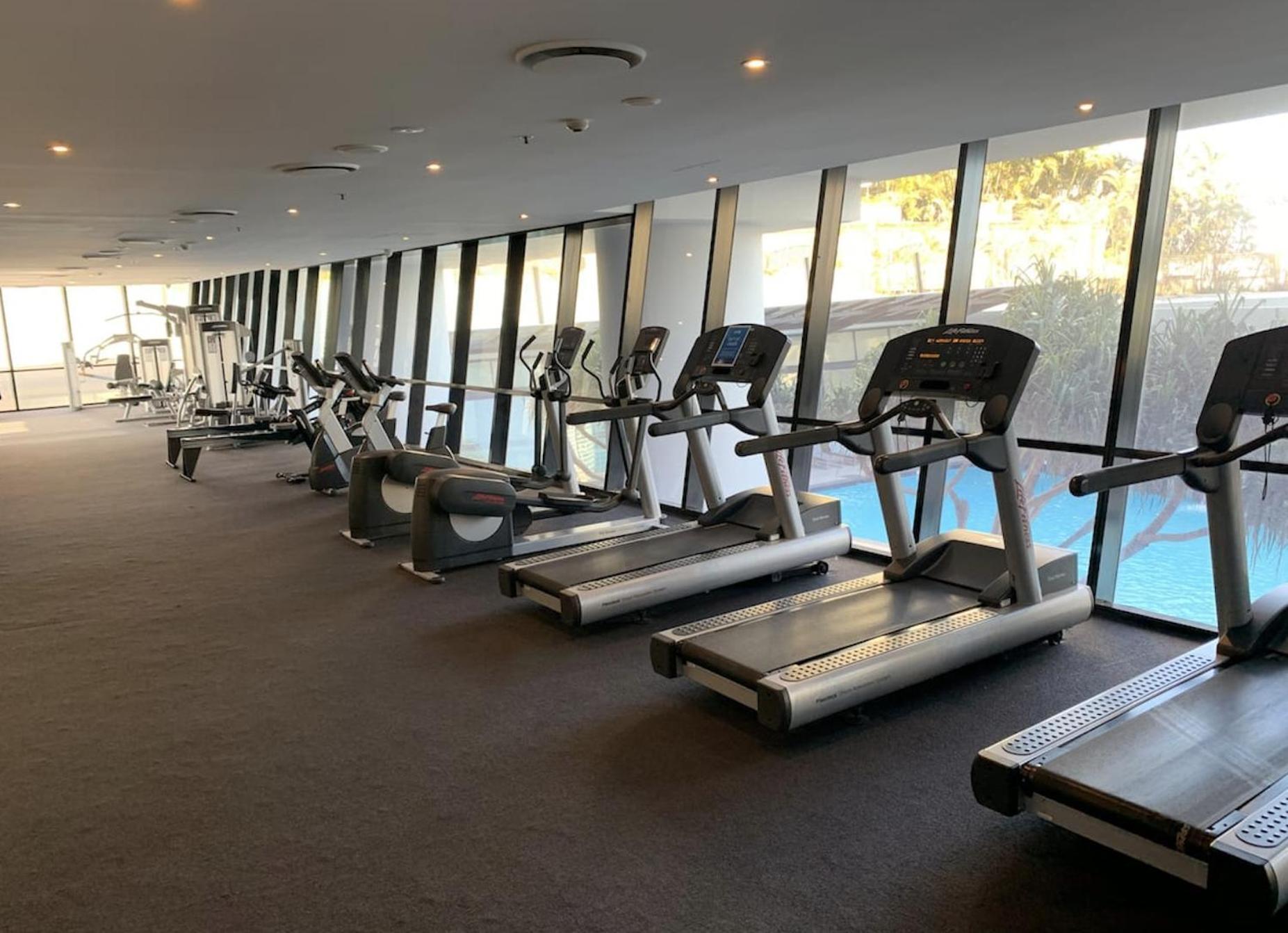 Beachview Surfers 2bd Lux Apartment *