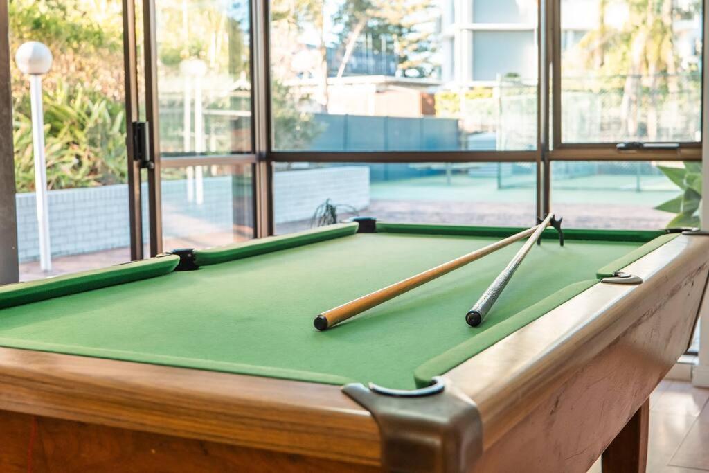 2br Burleigh Beachside With Views With Pool